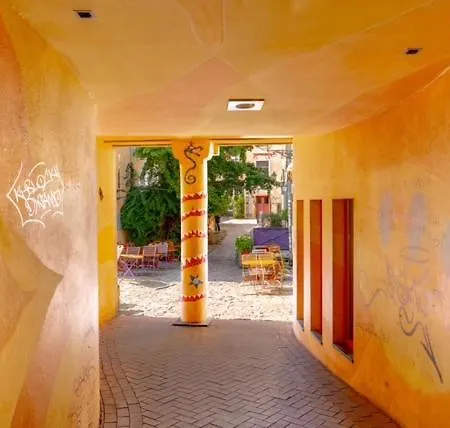 Wohlfuehloase In Der Neustadt *